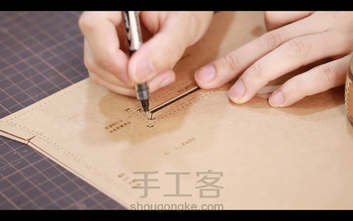 手工皮具 | Mercury邮差包简单制作流程 第86步