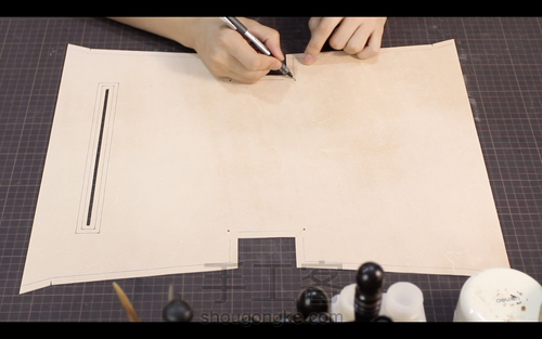 手工皮具 | Mercury邮差包简单制作流程 第87步