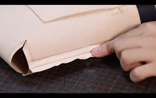 手工皮具 | Mercury邮差包简单制作流程 第104步