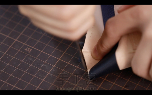 手工皮具 | Mercury邮差包简单制作流程 第112步