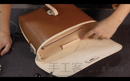 手工皮具 | Mercury邮差包简单制作流程 第130步