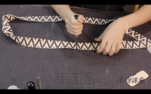 手工皮具 | Mercury邮差包简单制作流程 第133步