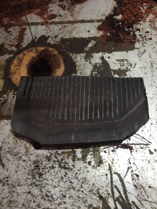 酸枝梳子手工制作 第3步