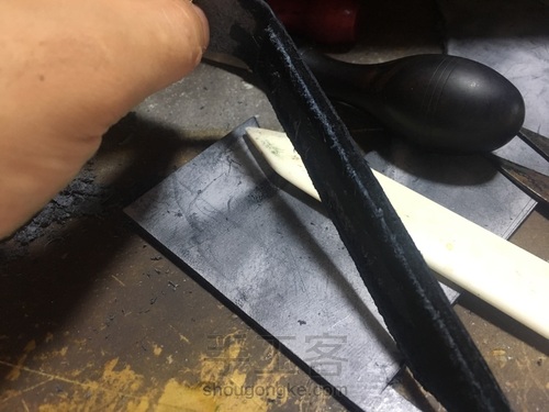 擦蜡植鞣表带 第1步