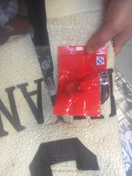 旧衣和废物利用制宠物玩具(二) 第5步