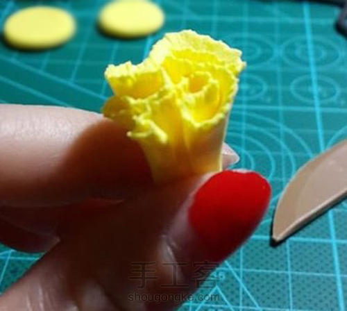 粘土手工课程 DIY粘土康乃馨 第5步