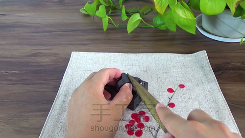 大鱼海棠同款鱼尾钥匙扣，檀木钥匙扣 第4步