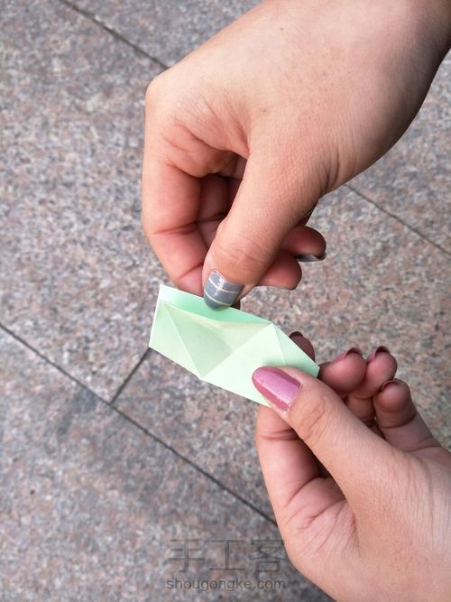 可张合的纸花球 第18步