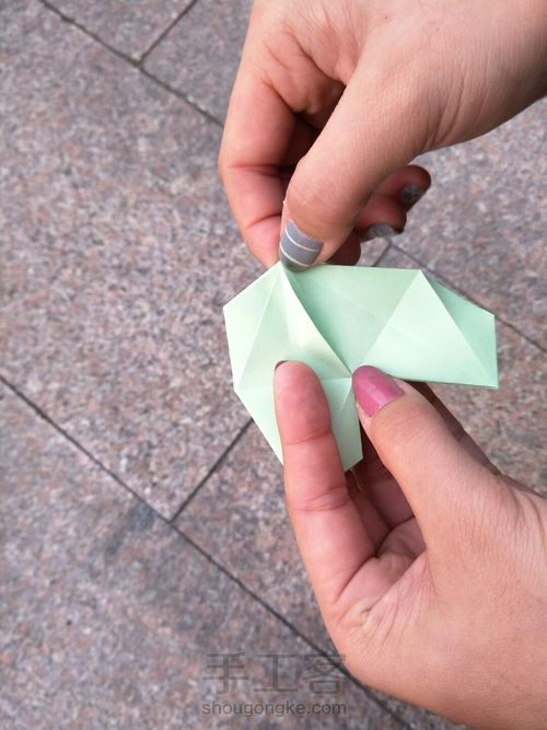 可张合的纸花球 第19步