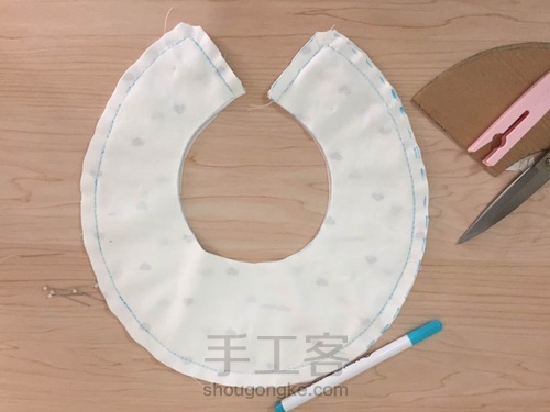 飘满爱心的360度防水围兜 第7步