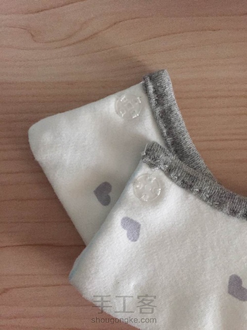 飘满爱心的360度防水围兜 第10步