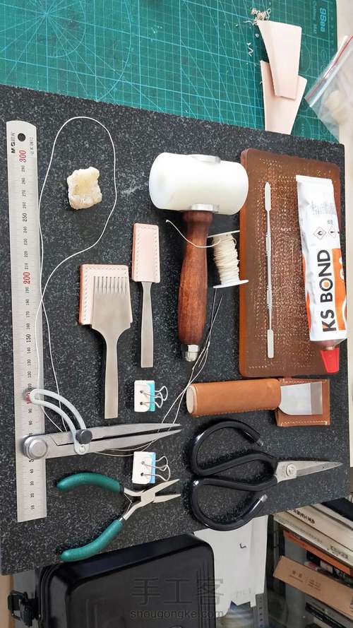 纯牛皮 植鞣革 手工缝钱包 第14步