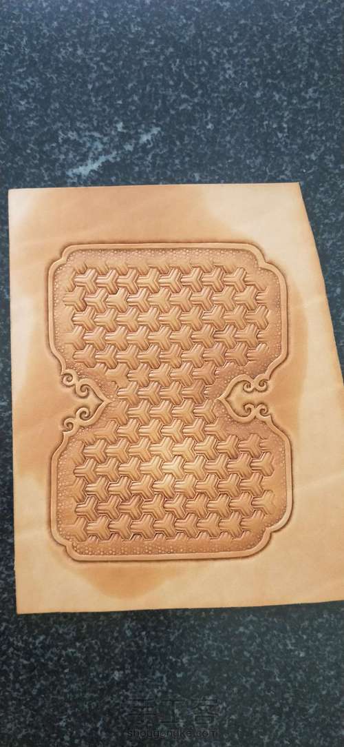 铠甲纹钥匙包 第4步