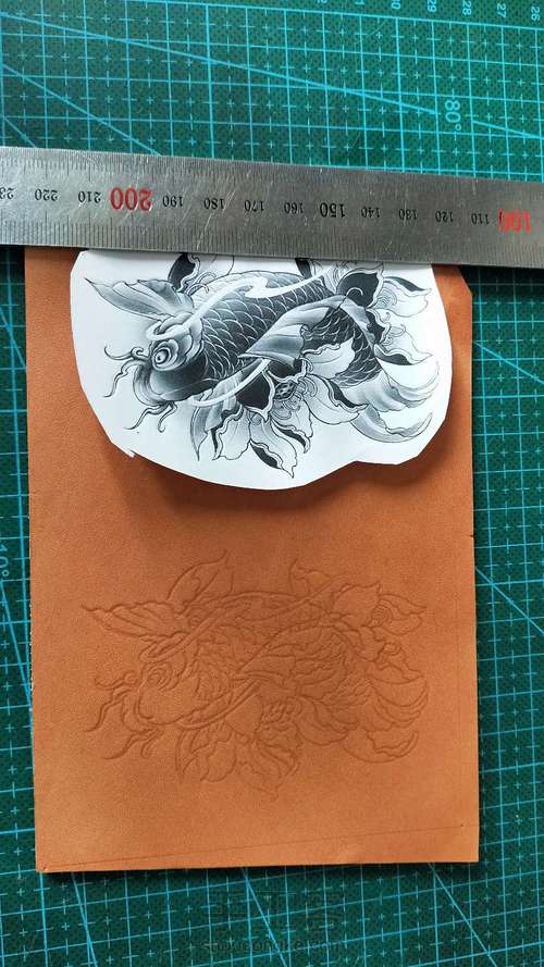 皮雕 车钥匙包 第1步