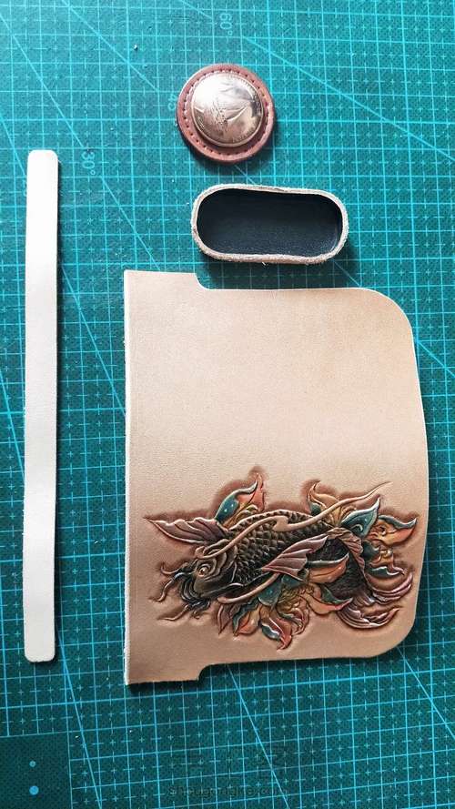 皮雕 车钥匙包 第6步