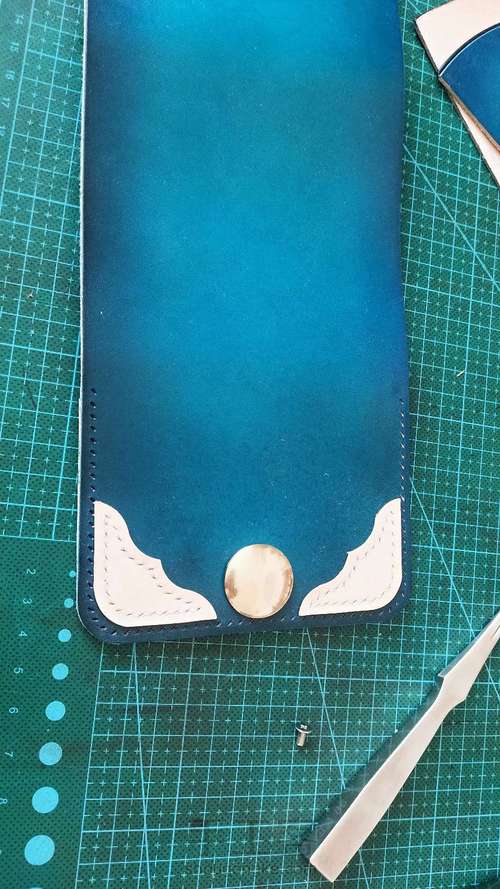 豐銳皮具～復古風 三折短夾 製作過程 第3步