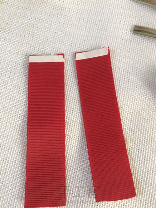 蝴蝶结发夹 第2步