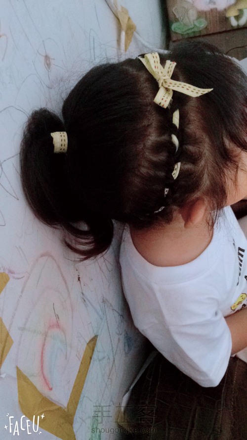 丝带蝴蝶结编发 第8步