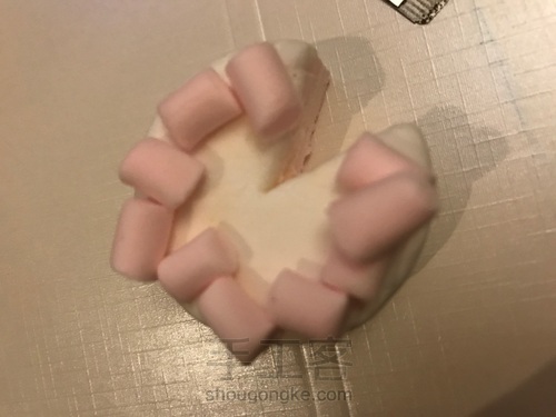 粘土食玩_棉花糖蛋糕😘😘😘😘😘😘我无聊😂 第19步