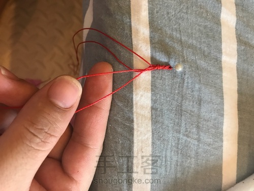 宝宝红绳手链 第7步