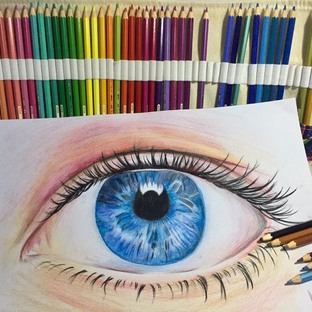 彩铅眼睛，眼有一片海