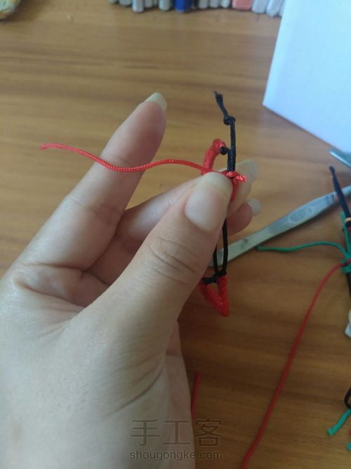 手链结尾(平结) 第14步