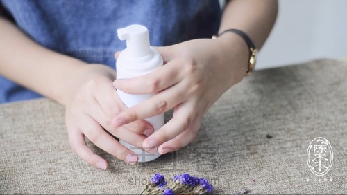 备受懒人追捧的氨基酸洁面慕斯,制作起来有多难? 第11步