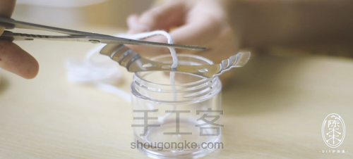 DIY香薰仙人掌香薰蜡烛 第3步