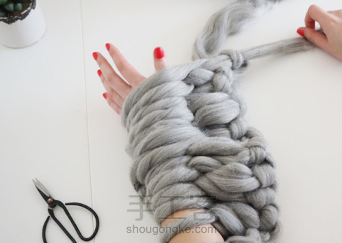 教你手臂编织毛毯！ 第10步