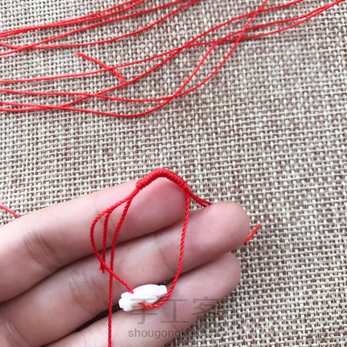 挂坠手绳教程 第9步