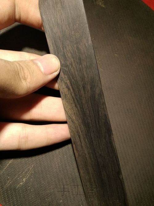 紫光檀书签〔嵌粉〕 第4步