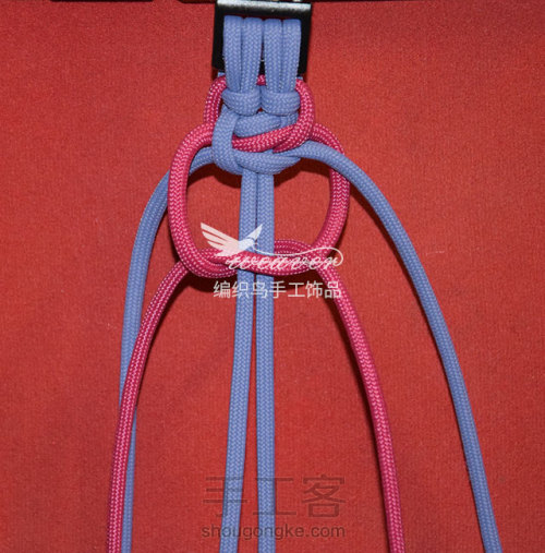 伞绳编织手环教程 第12步