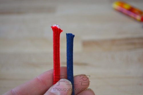 一款简单的蛇结宠物犬编织项圈 第2步