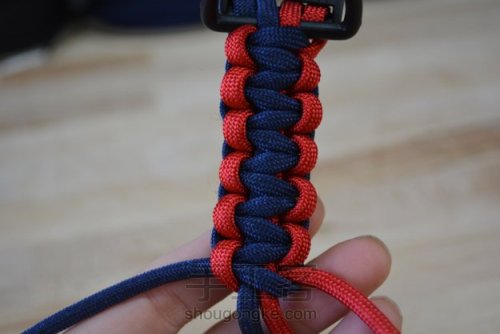 一款简单的蛇结宠物犬编织项圈 第25步