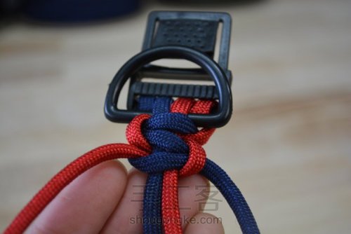 一款简单的蛇结宠物犬编织项圈 第23步