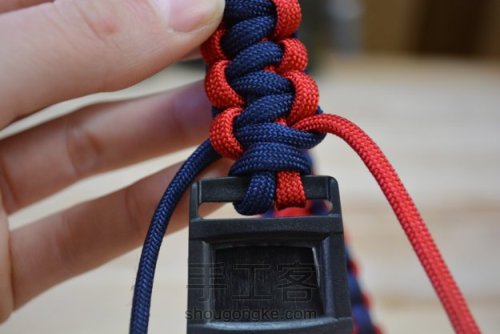 一款简单的蛇结宠物犬编织项圈 第27步
