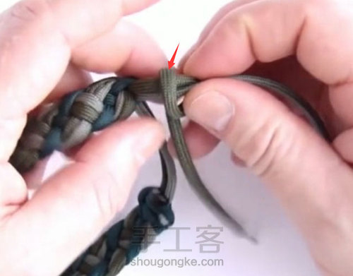 伞绳编织手环教程，教程完整 第41步