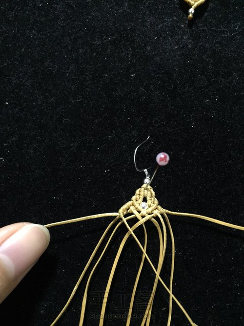 蜡线耳环 第3步