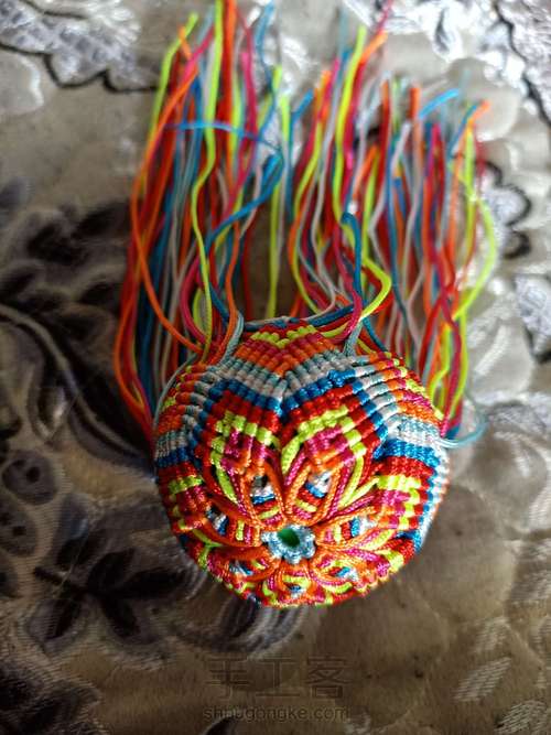 分享七瓣花 第6步