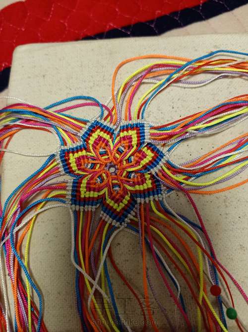 分享七瓣花 第7步