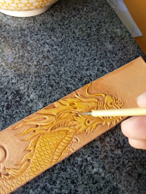 浓浓中国风——云龙腰带的雕刻染色技巧分享 第14步
