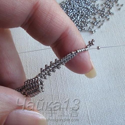 水滴钻花骨朵胸针 第13步