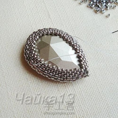 水滴钻花骨朵胸针 第5步