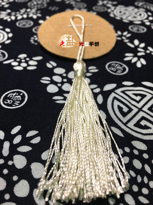 蓝莲花——手工刺绣胸针 第9步