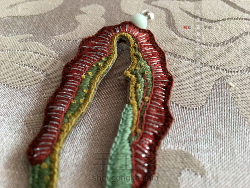 刺绣吊坠：瓜达卢佩圣母像 第22步