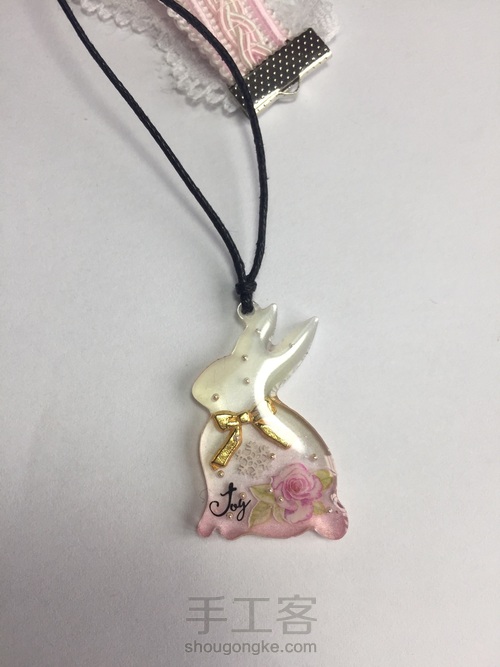 吊坠小胸针 第6步