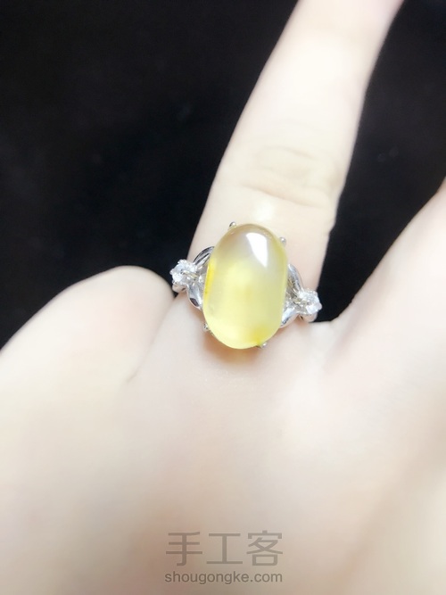 惊喜蜕变:琥珀原石打磨抛光的过程 第18步