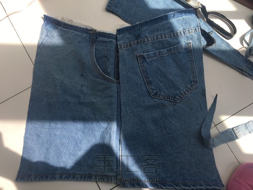 牛仔短裤做单肩手提包 第3步