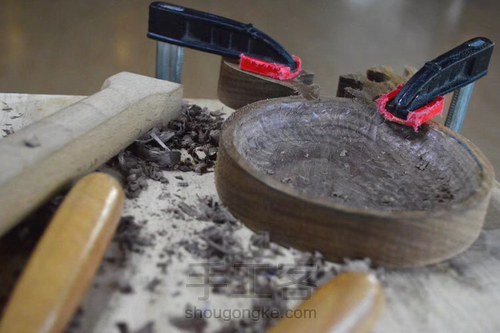 黑胡桃木纯手工麋鹿挖盘详解 第5步