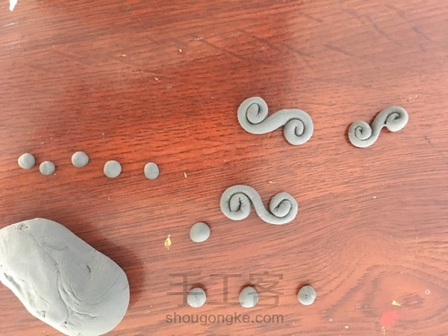 古铜背景的花瓶 第5步